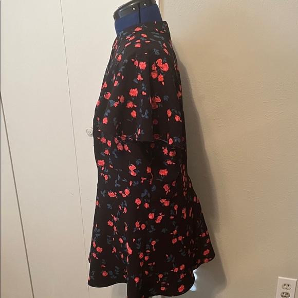 Lane Bryant Peplum Floral Black with Pinkish Red Accents Top V Neck | Size 18 - Picture 4 of 13